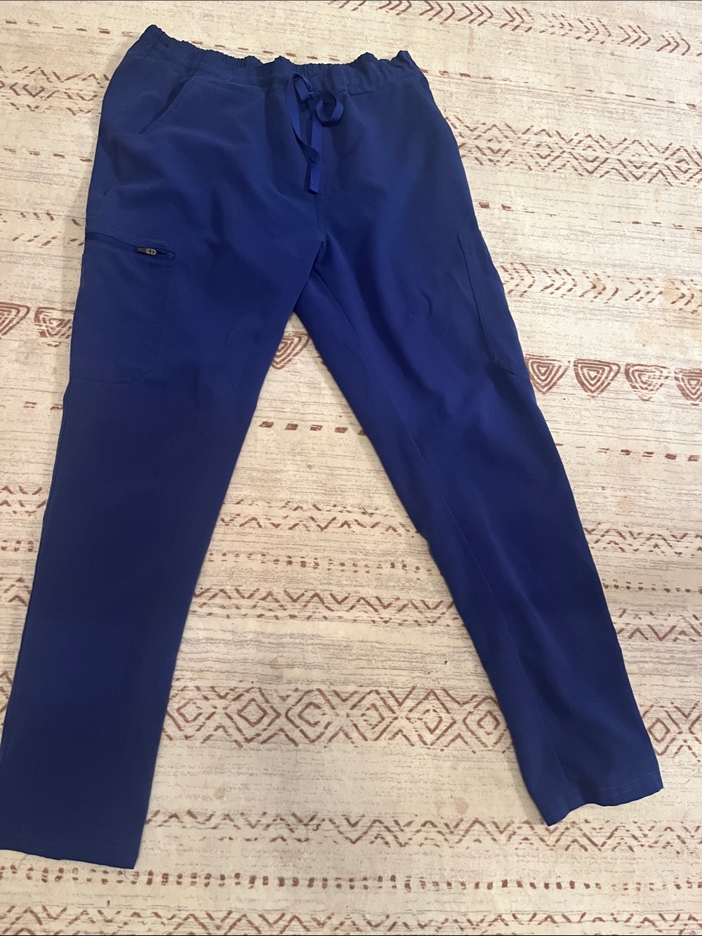 FIGS women’s scrub pants